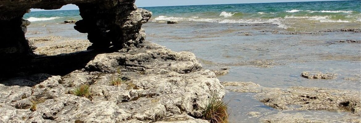 Cave Point County Park – Door County, Wisconsin