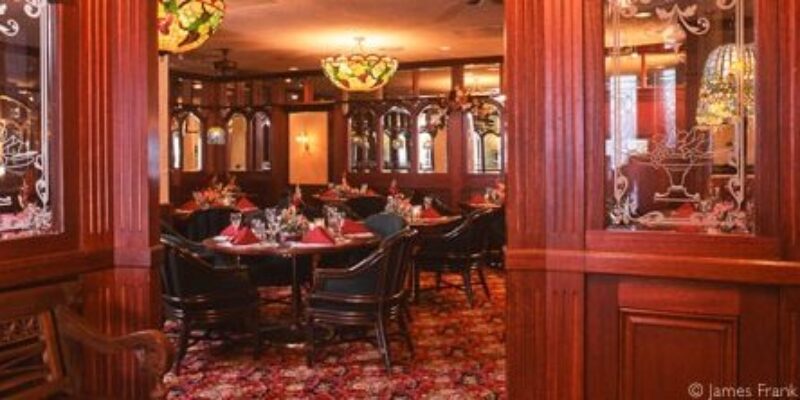 Chances R Restaurant and Lounge