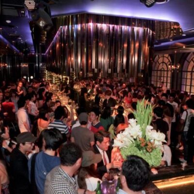Glam Lounge