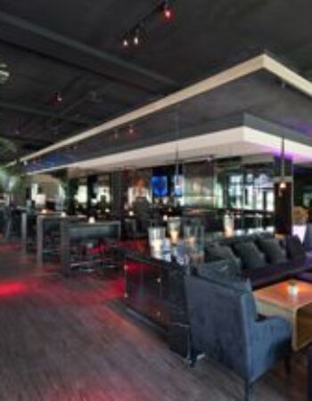 IN House lounge bar & restaurant