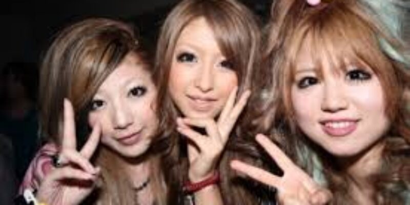 ​Club Atom