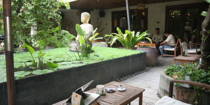 Saigon Cafe Lounge Restaurant