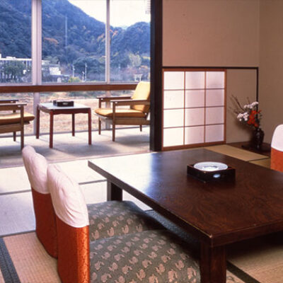 Sugiyama