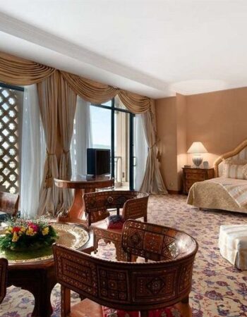 Hilton Alger