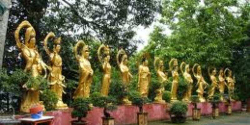 Ten Thousand Buddha’s Monastary