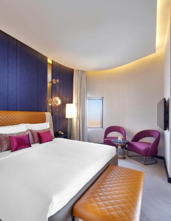 AlRayyan Hotel Doha, Curio Collection by Hilton