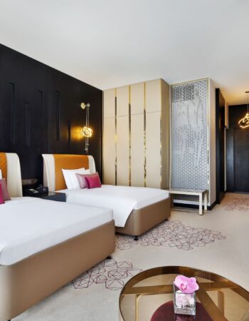 AlRayyan Hotel Doha, Curio Collection by Hilton