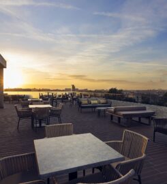 Boeira Garden Hotel Porto Gaia, Curio Collection by Hilton