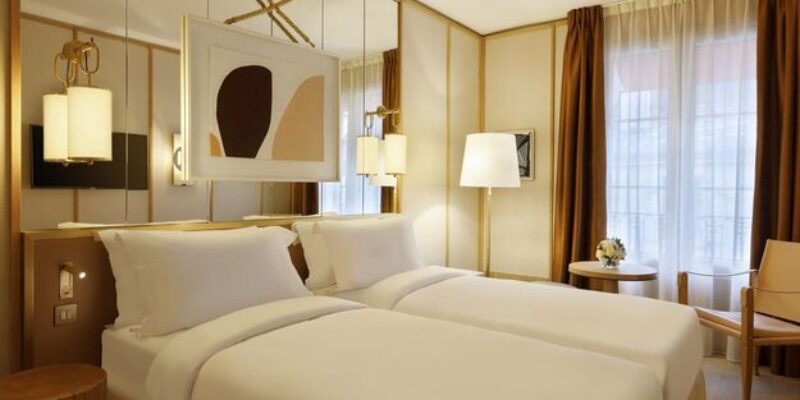 Le Belgrand Hotel Paris Champs Elysees, Tapestry Collection by Hilton